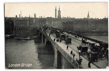 London Bridge erhöhte Ansicht überfüllte Fußgänger Pferdekutschen 1913 Postkarte