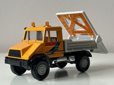 Mercedes-Benz Unimog Straßendienst Einsatzauto Fahrzeugmodell Diecast Welly
