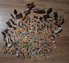 Viele verschiedene Tiere Figuren