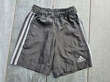 Schwarze leichte Adidas kurze Sporthose Shorts Gr. 116 6 Jahre Bund Tunnelzug