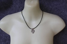 KURZE SCHWARZE KAUTSCHUK KETTE