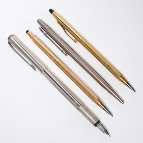 Cross gold plate and montblanc - plate,