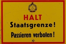 Original DDR Grenzschild