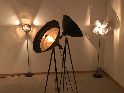 Stehlampe tripod unikatlampe - stehlampe,
