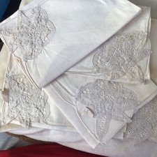 5 antike edle Baumwolle Stoff Servietten. Beige . 40x40cm. Mit Eckverzierung