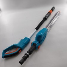 Gardena Akku-Teleskop-Heckenschere THS 42/18V P4A Ready-to-Use Set: Heckenschnei