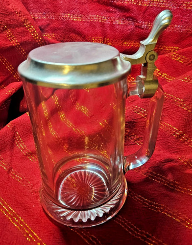 Bierkrug aus glas liter - aus,