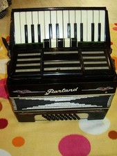 altes Parland Akkordeon mit Koffer, bespielt