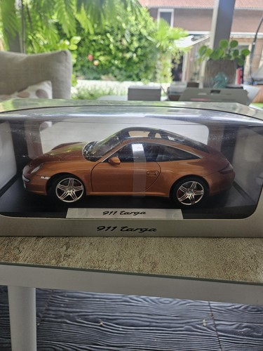 Norev porsche 911 997 - 1:18,