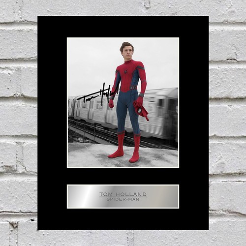 Tom holland signiert - signiert, montiert