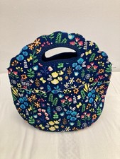Brio lunch bag, klein, Dunkelblau mit bunten Blumen, Neopren