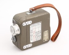 Pathé Filmkamera mit Som Berthiot Paris Cinor 1,9/20 mm Objektiv