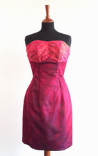 Malvefarbenes Kleid bordeaux