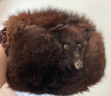 Nerz … Älterer Pelz-Muff mit eingearbeitetem Kopf , Zustand Ok