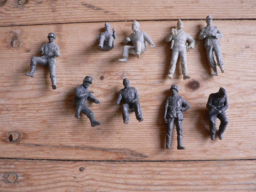 8 wehrmachtsoldaten - ,