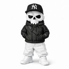 3D Totenkopf Figur mit Cap –