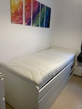 Weißes Bett (Modell Släkt von Ikea) 90x200 + Lattenrost (+ Matratze) 