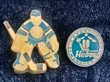 Zwei Eishockey  pin  club ESC