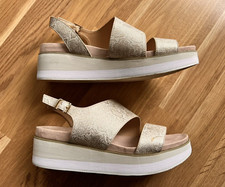 Bullboxer Damen Sandalen Plateausandalen Goldfarben Gr. 41