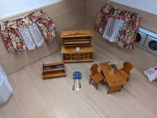 Vintage Puppenhaus, Möbel