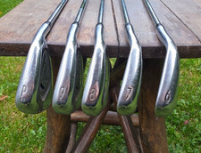 Titleist T200 5 Schläger Eisensatz : Pw-6 : Regular Flex - Guter Zustand