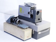 Leitz Prado Universal mit Projektionsansatz C