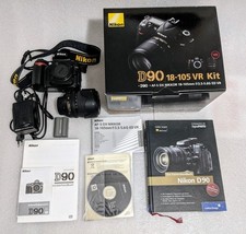 Kit: Nikon D90 12.3MP DSLR