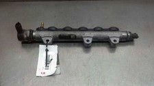 8200661279A INJECTOR RAMP /