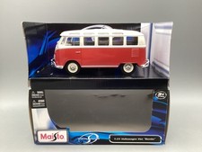 Modellautos 1:25 nicht 1:24 Maisto VW Van Samba mit OVP
