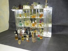 Flacons + Spiegelregal