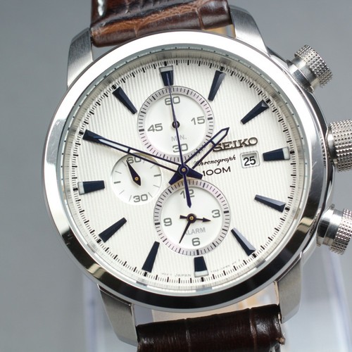 Near mint seiko chronograph - near,