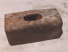 Alter kleiner Ausbeulhammer