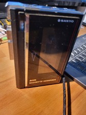 SANYO M1112  Walkman Diktiergerät mit Aufnahme Funktion Eingebauter Lautsprecher