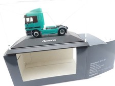 340HO /38 - Herpa H0 B66000113 - MB Actros Zugmaschine grün - top OVP