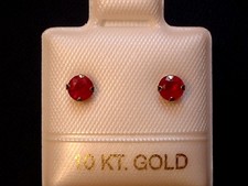 Feinste Rubin Ohrstecker - 3,5