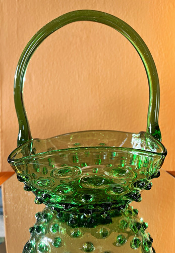 Grüne runde glas schale mit - runde, glas-schale