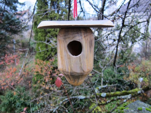 Rundes vogelhäuschen von hand - rundes,
