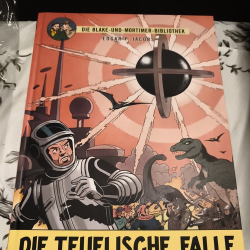 Blake und mortimer - mortimer, bibliothek