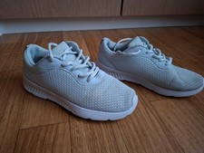 Tolle Sneaker Gr. 36