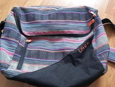 Dakine Umhängetasche Schultertasche Laptop-Fach MessengerBag grau lila Neuwertig