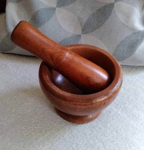 Mörser mit stössel - mit, aus