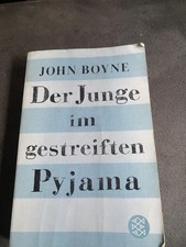 Der Junge im gestreiften