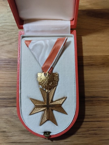 Goldenes verdienstzeichen für - goldenes,