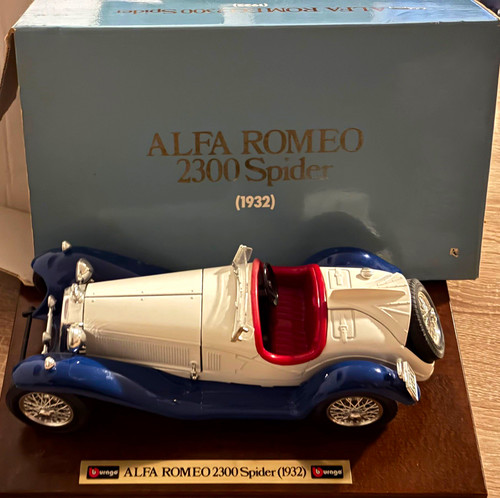 Bburago alfa romeo 2300 spider - romeo,