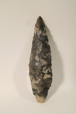 schönes langes Beil Stein