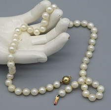 Tolle Halskette/ Perlencollier/ Collier m. Akoya Perlen; Gold Verschluß 14K; 585