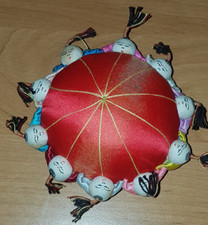 Nadelkissen "Chinesen" - Ø 10 cm - Höhe 5 cm      (#K32/38)