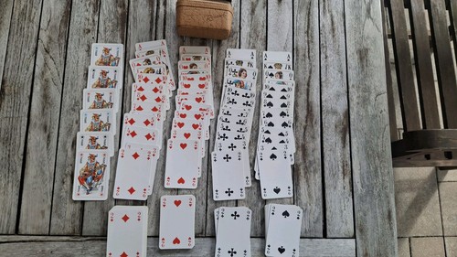Romme kartenspiel - romme,