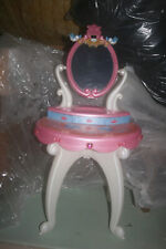 Disney Prinzessin Schminktisch mit Spiegel u. drei Schubladen plus ein Holzstuhl