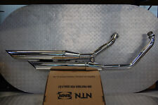 Suzuki VL800 VZ800 C800 komplette Auspuffanlage Abgasanlage 839G28 Sankei 2418